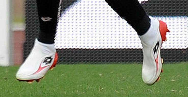 Edinson cavani best sale boots
